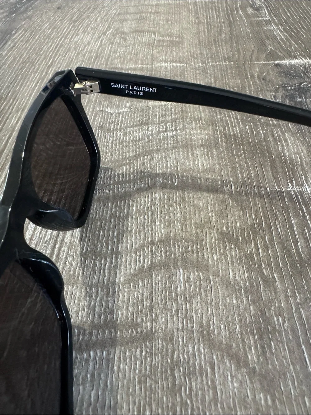 Saint Laurent classic square